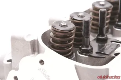 Edelbrock Cylinder Head Pontiac Performer D-Port 87cc Chambers for Hydraulic Roller Cam Complete - 61575
