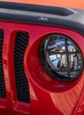 AVS Aeroskin Low Profile Acrylic Hood Shield - Smoke Jeep Wrangler (JL) 2dr/4dr 2018+                                     - 322156 - Image 3