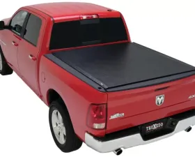 Truxedo 15-22 Nissan Navara NP300 Euro 5ft 7in Lo Pro International Bed Cover
