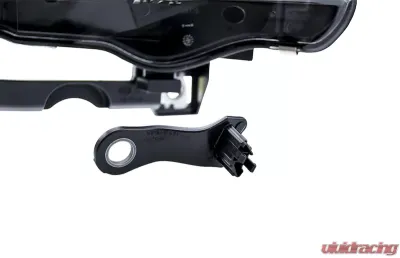 Hella BMW 5 Series Headlamp,right, clear Indicator - 008673121