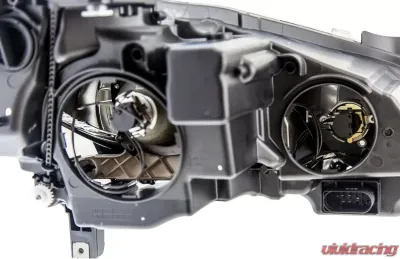 Hella HLMP RH MB 2/10-11 W/O CORNERING LAMP - 009647981