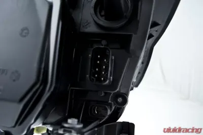 Hella BMW 5 Series Bi-Xenon?? Headlamp, right - H11077021