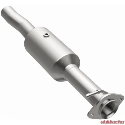 MagnaFlow OEM Grade Federal / EPA Compliant Direct-Fit Catalytic Converter Rear Ford F-350 | F-450 | F550 6.8L 2009-2017 - 280434
