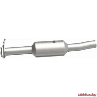 MagnaFlow OEM Grade Federal / EPA Compliant Direct-Fit Catalytic Converter Rear Ford F-350 | F-450 | F550 6.8L 2009-2017 - 280434