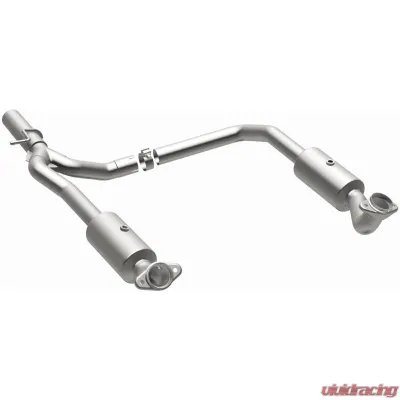 MagnaFlow California Grade CARB Compliant Direct-Fit Catalytic Converter Ford E-350 Super Duty 6.8L 2009-2019 - 5551599