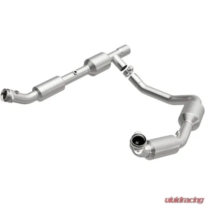 MagnaFlow California Grade CARB Compliant Direct-Fit Catalytic Converter Ford E-150 | E-250 5.4L 2004-2006 - 5582167