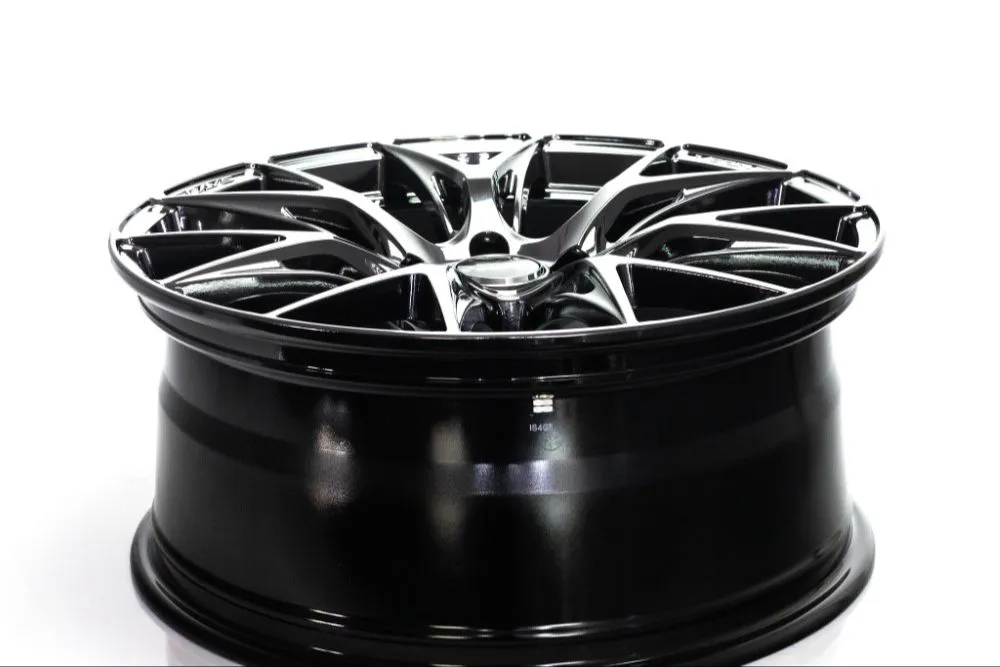 ウッサ Versus VV27S Wheel 20x8.5 5x114.3 28mm Jet Black