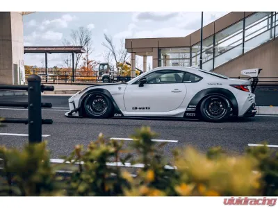 Liberty Walk Works CFRP Front Exchange Fender Toyota GR86 | Subaru BRZ 2021+ - LBW-GR86/BRZ-FRP-FEF