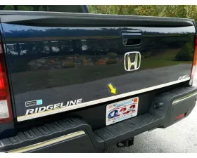Quality Automotive Accessories 1-Piece Stainless Steel Tailgate Accent Trim Honda Ridgeline 4-Door 2017-2022