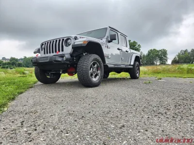 Clayton Offroad 1.5 Inch Premium Lift Kit Jeep Gladiator 2020-2023 - COR-2910015