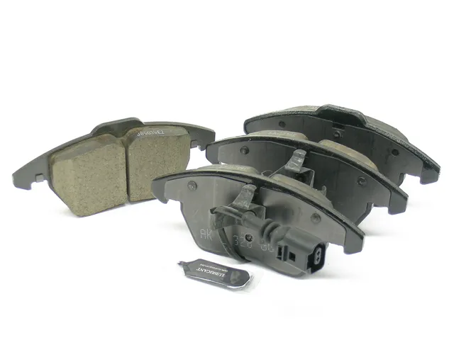 Akebono Brake Pad Set 5K0-698-151 B - 5K0-698-151 B