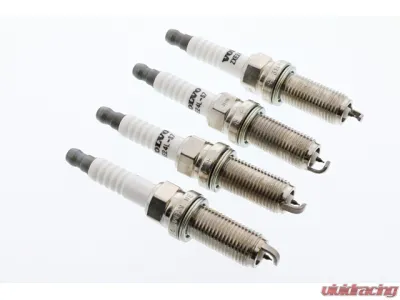 Genuine Volvo Spark Plug Kit 32290011 - 32290011