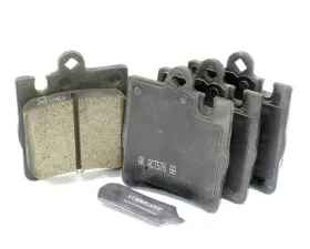 Akebono Brake Pad Set EUR873