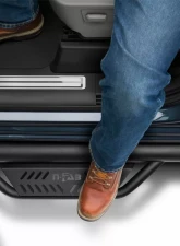 N-Fab Podium LG Side Steps Textured Black Chevrolet Silverado | GMC Sierra 2019-2024                                     - HPC1971QC-TX - Image 4