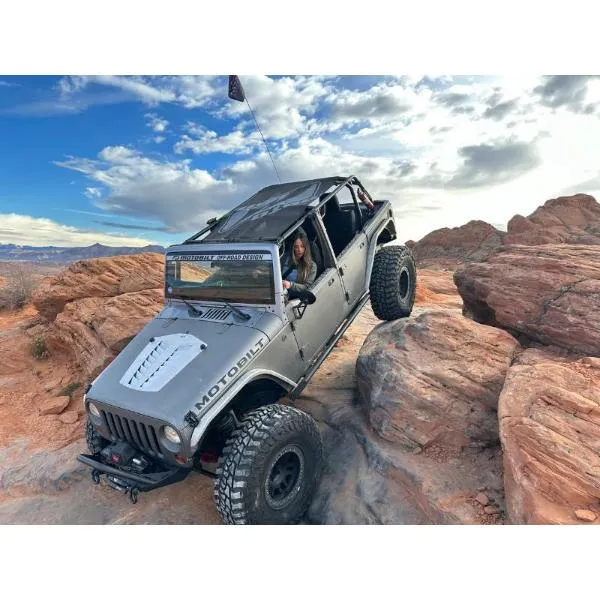 motobilt Jeep JK Rubicon用 フードベントキット Amazon.com: Motobilt Front Fender Chop Bracket for Jeep Non