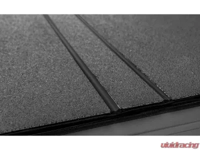 ACCESS Cover LOMAX Stance Hard Tri-Fold Cover 6ft 6" Box Chevrolet | GMC Full Size 2014-2019 - G3020039