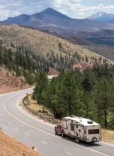 Curt 20,000 Lbs Crosswing Lightweight 5Th Wheel Hitch                                     - 16600 - Image 8