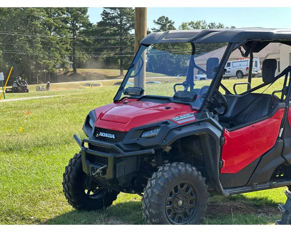 Seizmik Toolless Versa-Vent Scratch Resistant Hard Coated Windshield Honda Pioneer 1000 - 50-50495KIT