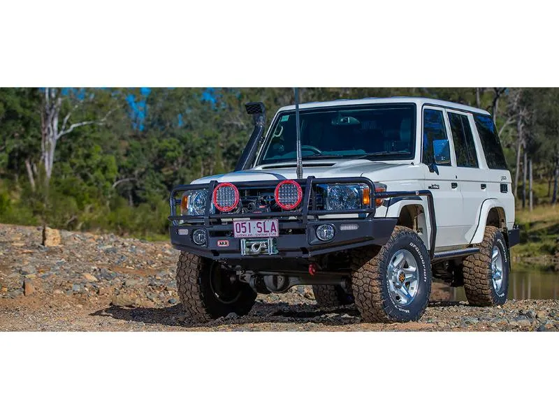ARB 47.5mm Winchbar with Fog Light Recess for Toyota Land