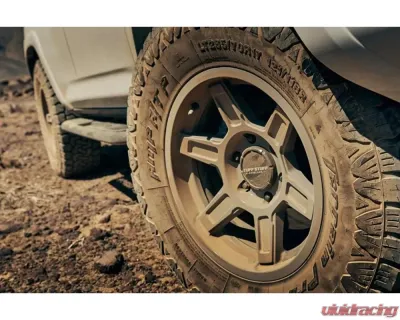 Tuffstuff Ascent TS01 Wheel 17x8.5 5x127 0mm Gloss Black - TS01-7873GB