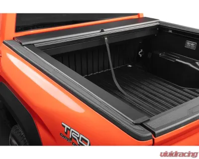 Roll-N-Lock 5' Retractable M-Series Toyota Tacoma 2024 - LG532M