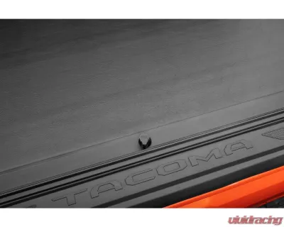 Roll-N-Lock 5' Retractable M-Series XT Toyota Tacoma 2024 - 532M-XT