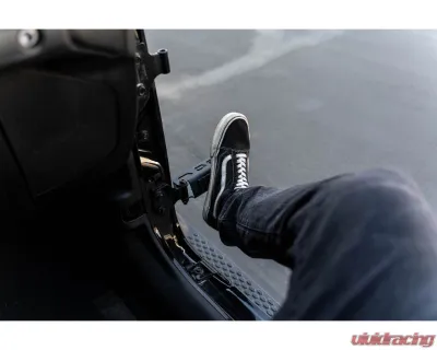 DV8 Offroad Foot Pegs Jeep Wrangler JK | JK | JL | JLU | Gladiator JT 2007-2025 - STJL-05