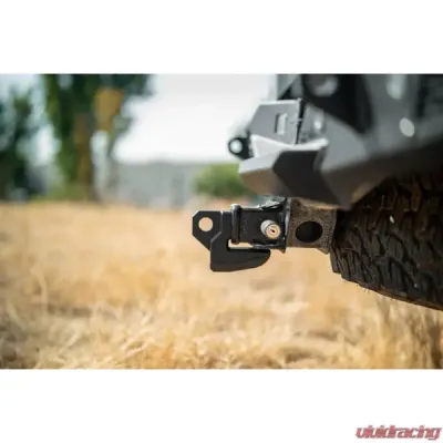 DV8 Offroad Xtract Hitch Skid Plate - UNHS-01BL