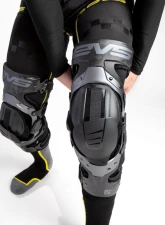 EVS Axis Pro Knee Brace - Single Left                                     - AXISP-GRY-ML - Image 11