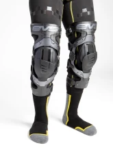 EVS Axis Pro Knee Brace - Single Left                                     - AXISP-GRY-ML - Image 14