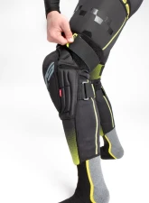 EVS TP199 Knee / Shin Guard                                     - TP199K-BKHV-S/M - Image 11