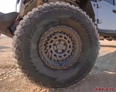 BFGoodrich Mud Terrain T/A KM3 Tire LT245/75 R16 120Q E1 RBL - 11954