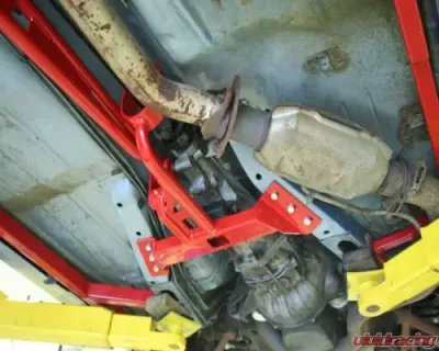 UMI Performance Tunnel Mounted Torque Arm 700R4 & T5 Transmissions w/ Front Drive Shaft Loop Red GM F-Body 1982-1992 - 2217-R