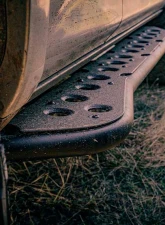 Cali Raised LED Step Edition Rock Slider Double Cab | Long Bed w/ Kick Out | Yes (Powder Coat) | Raw Steel Toyota Tacoma 2024+                                     - CR4093 - Image 12