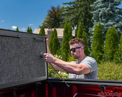 A.R.E. Truck Fusion 5ft Hard Folding Bed & Tonneau Cover (Paint Code YZ White) Ford Ranger 2019+ - AR22022L-YZ