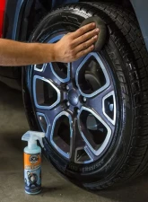 Chemical Guys 1Gallon Tire Kicker Extra Glossy Tire Shine                                     - TVD113 - Image 2