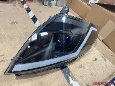 Spec-D Switchback Sequential Turn Signal Animated LED Bar Projector Headlights Matte Black Housing/Clear Lens Nissan 350Z 2003-2005 CLEARANCE - LHP-350Z03JM-SQ-RS