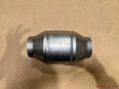 MAGNAFLOW OEM GRADE FEDERAL/EPA COMPLIANT UNIVERSAL CATALYTIC CONVERTER CLEARANCE - 51659-CL