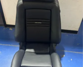Recaro Ergomed ES Right Seat Black Leather and Vinyl|Black Leather Grey Logo CLEARANCE