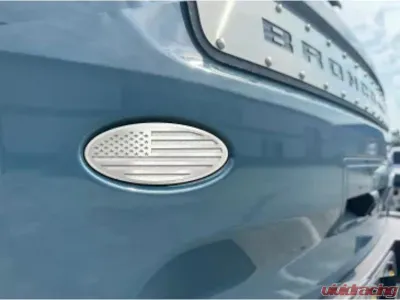 American Car Craft Polished Stainless Base w/ Brushed American Flag Top Plate White Carbon Fiber Tailgate Emblem Replacement Ford Bronco 2021-2024 - ACC-662005-WHT