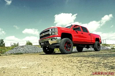 Rough Country 7" Lift Kit Bracket w/M1 Montube Struts and Shocks Chevrolet Silverado 1500 GMC Sierra 1500 4WD 2014-2016 - 29840