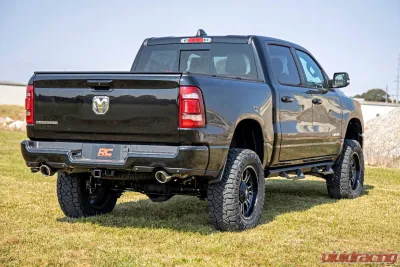 Rough Country 6" Lift Kit w/22in Factory Wheels Ram 1500 2WD 2019-2022 - 31730