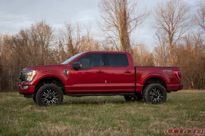 Rough Country 3" Lift Kit Forged UCA M1 Struts w/M1 Rear Shocks Ford F-150 4WD 2021-2023 - 41440