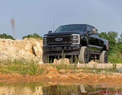 Rough Country 6" Lift Kit Gas OVLD Ford F-250 | F-350 Super Duty 4WD 2023-2025 - 41730