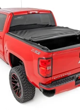 Rough Country Soft Roll Up Bed Cover 5'9" Bed Chevrolet Silverado 1500 GMC Sierra 1500 2WD 4WD 2014-2018                                     - 42119551 - Image 3
