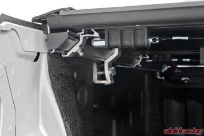 Rough Country Hard Low Profile Bed Cover 5'10" Bed Chevy | GMC Sierra 1500 19-25 | Silverado 1500 19-25 - 47120580B