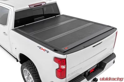 Rough Country Hard Low Profile Bed Cover 6'7" Bed Chevy | GMC Sierra 1500 19-25 | Silverado 1500 19-25 - 47120650B