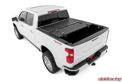 Rough Country Hard Low Profile Bed Cover 6'7" Bed Chevy | GMC Sierra 1500 19-25 | Silverado 1500 19-25 - 47120650B
