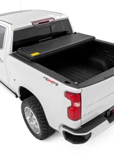 Rough Country Hard Low Profile Bed Cover 6'7" Bed Chevy | GMC Sierra 1500 19-25 | Silverado 1500 19-25                                     - 47120650B - Image 4