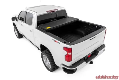 Rough Country Hard Low Profile Bed Cover 6'7" Bed Chevy | GMC Sierra 1500 19-25 | Silverado 1500 19-25 - 47120650B
